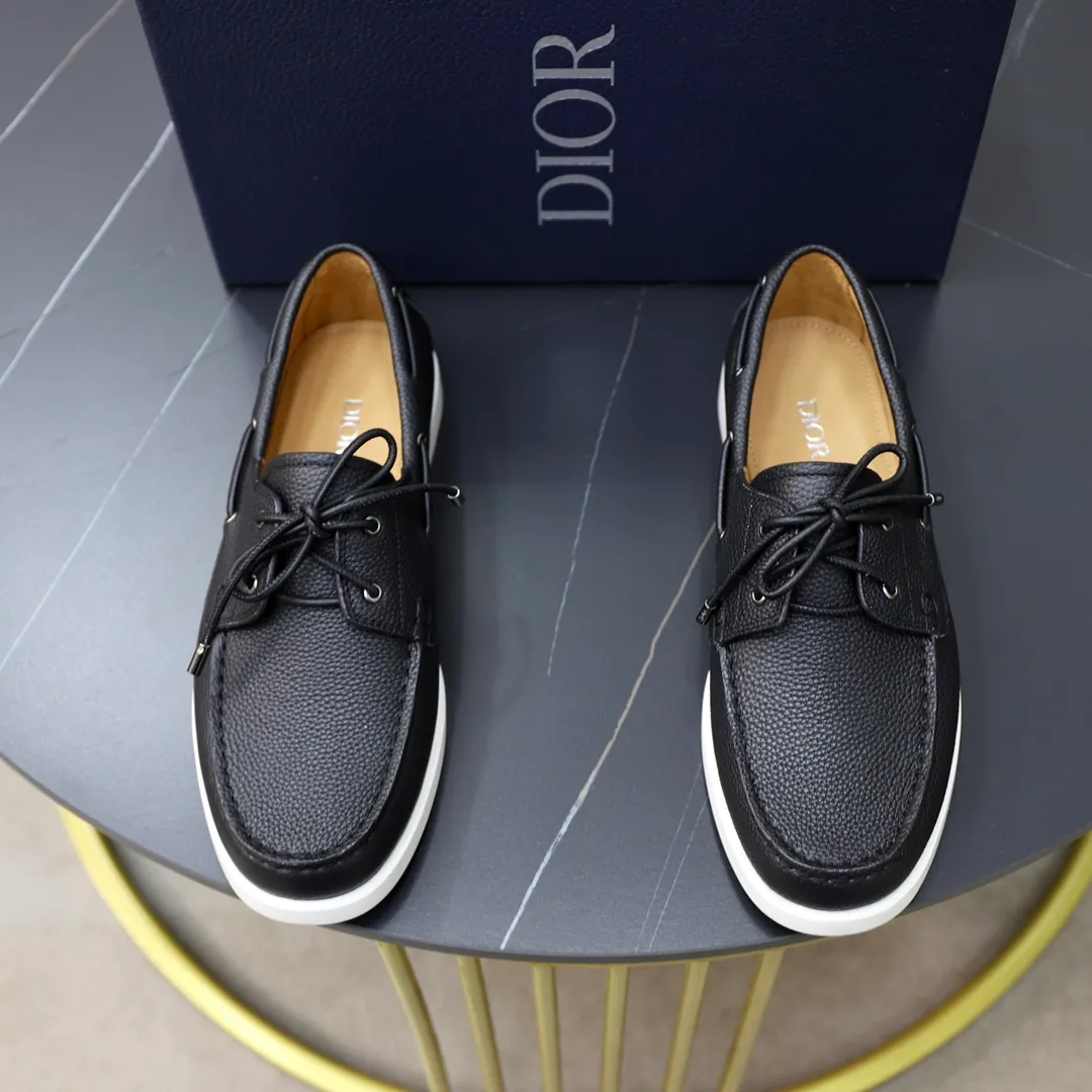 Ex-factory price: 540🙅‍♂️🙅‍♂️🙅‍♂️ Brand: Dior DIOR Standard code: Men's code 38/44 (45 can be customized) Grade: Same as the official website Material: Original cowhide stitching, cowhide lining, original TPU wear-resistant soft outsole Style categories: Leisure and sports version, footwear for driving, young fashion, European and American trends, British style Color: actual picture color